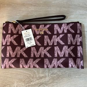 NWT MICHAEL KORS CLUTCH WRISTLET